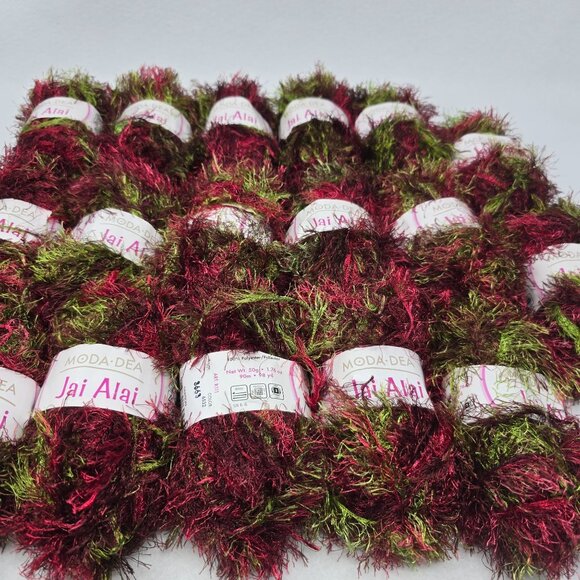 Lot of 17 Moda Dea Jai Alai Yarn Damson 6532 100% Polyester 50g 98yds Green Red - Picture 10 of 11